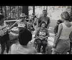 Persone con disabilità e membri della sede cantonale di Pro Infirmis Berna partecipano alla Berner Lauffest, 1990. Foto: Archivio Pro Infirmis