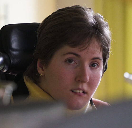 Melanie A. lourdement handicapée}